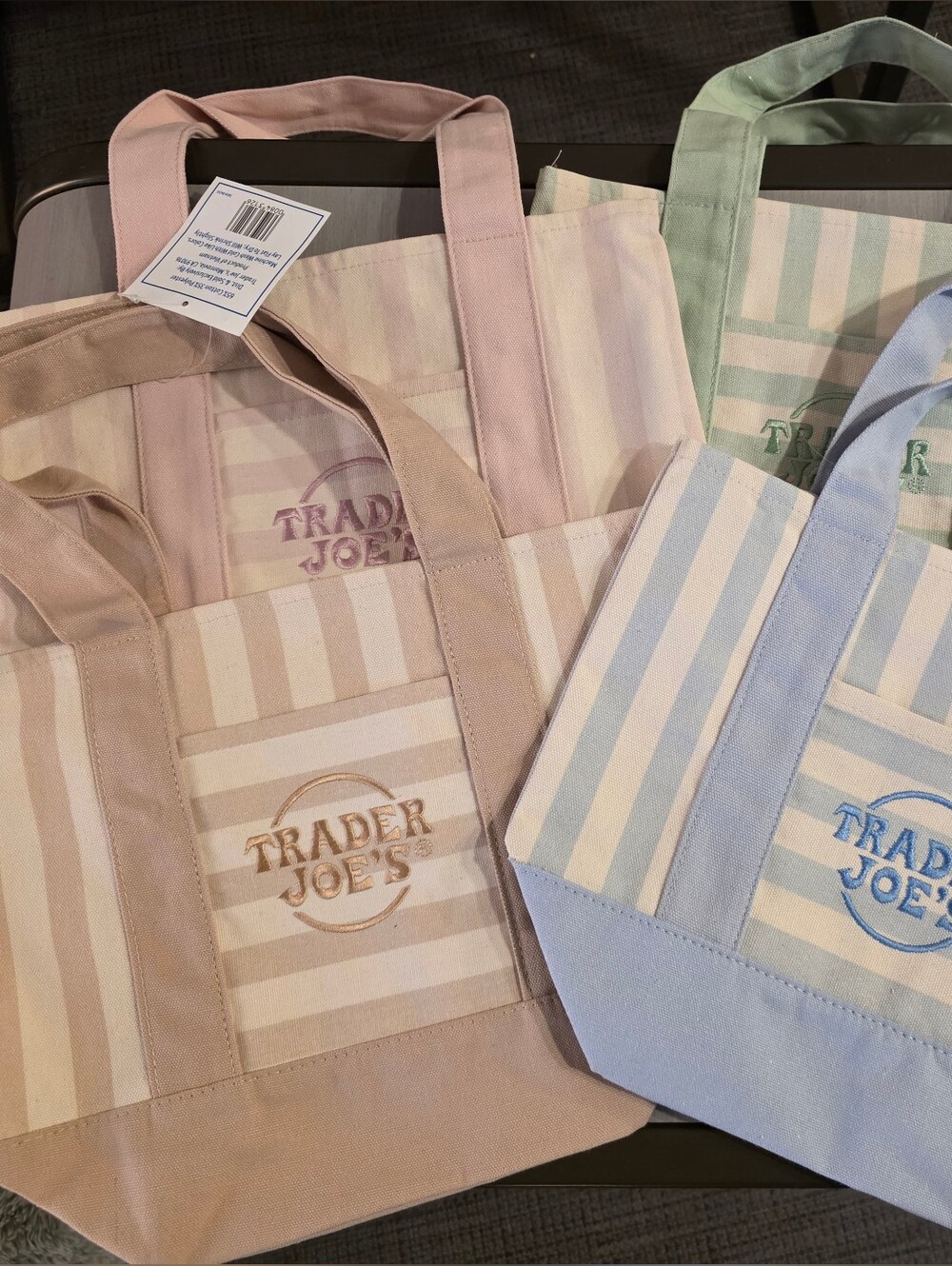 Trader Joes Pastel Stripe Canvas Tote Bags SET OF 4 NWT Limited Edition